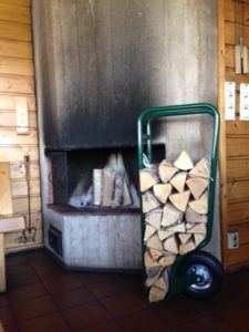fleimio woodhopper inside the Krapi chimneyless sauna